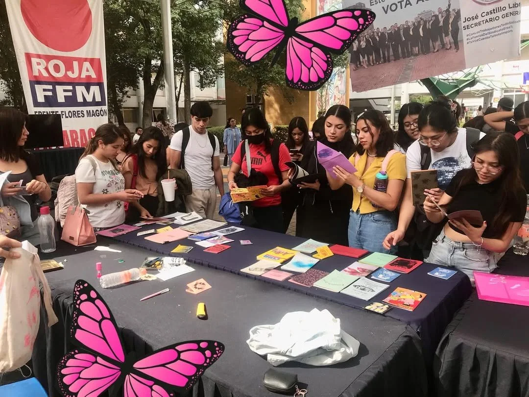 Mercadita Fanzinera de la Jornada 8M en la Rectoría General UAM.