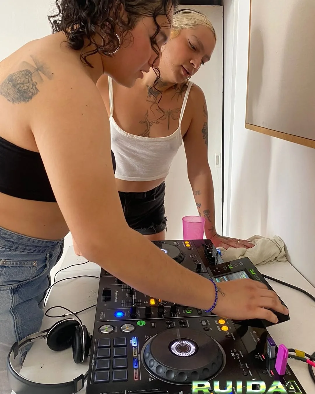 Taller de DJ para principantes X Bruja Prieta