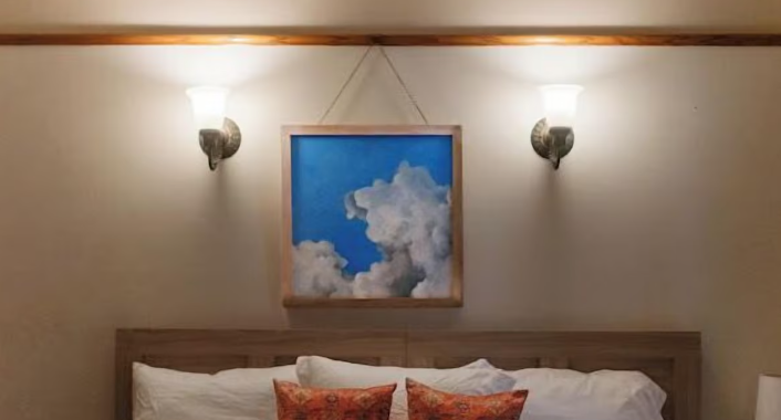 Cloud Suite - Claire and Audrey