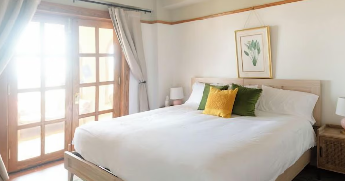 Verde Suite - Sarah and Lucas