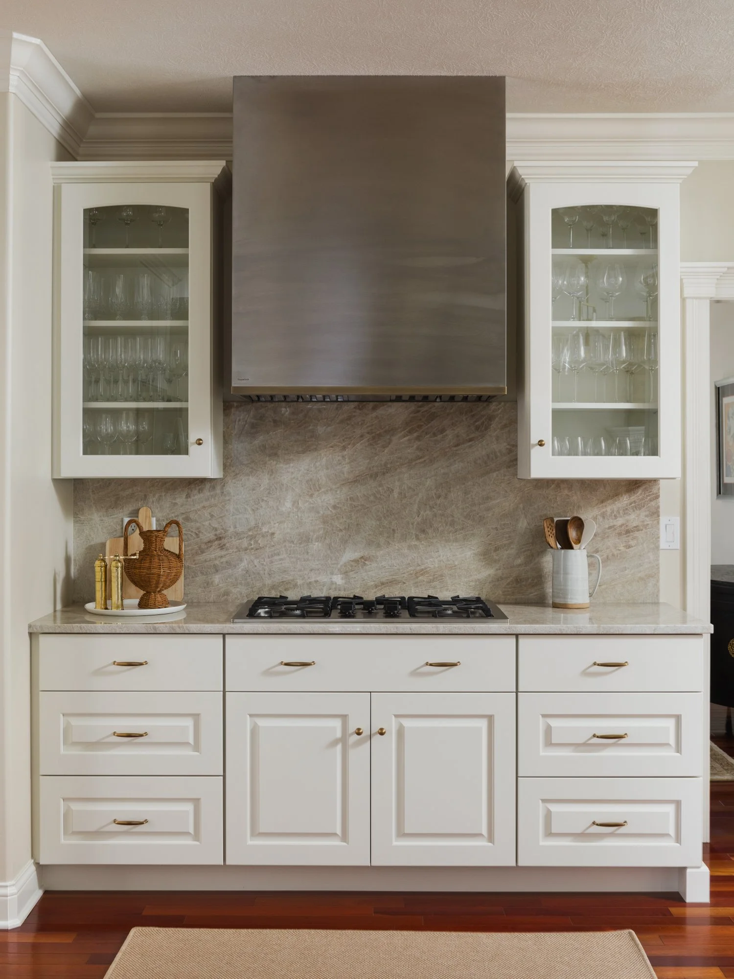 Kitchen by Lafayette Custom Interiors