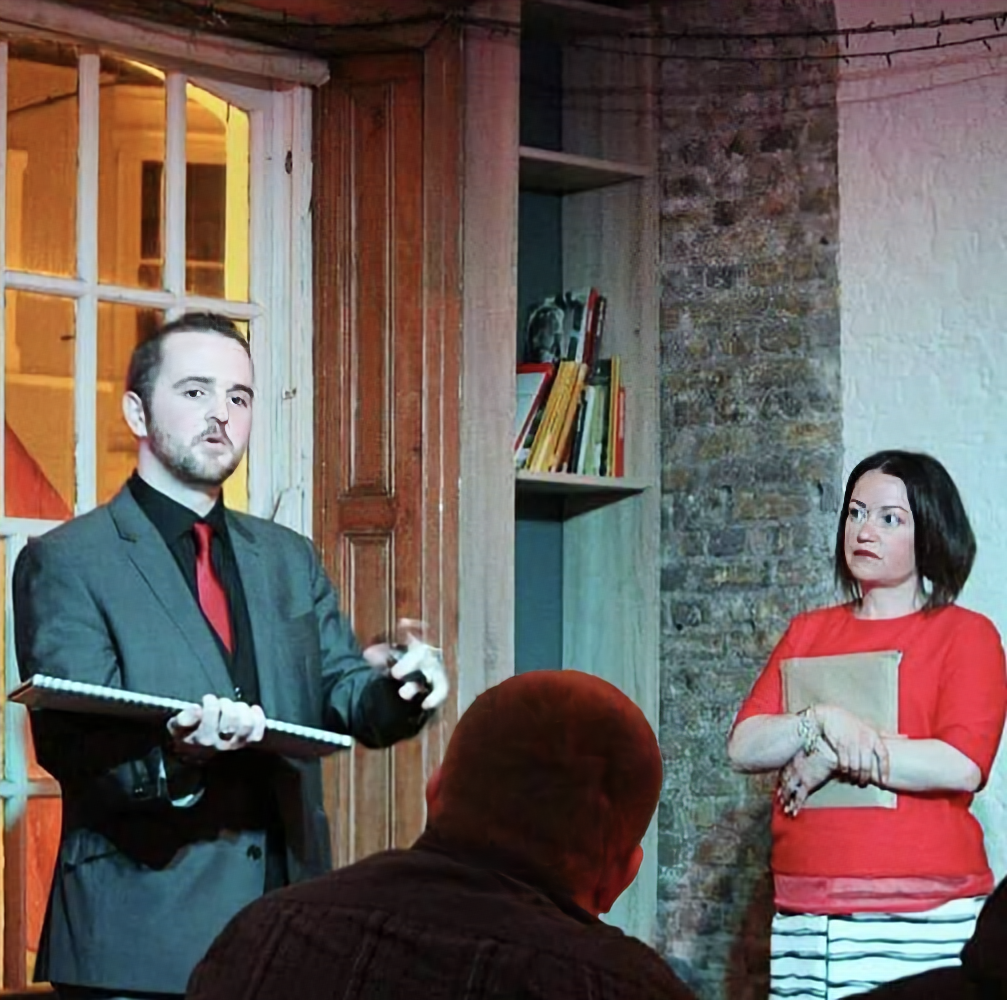 Reading a woman's mind in The Roundy