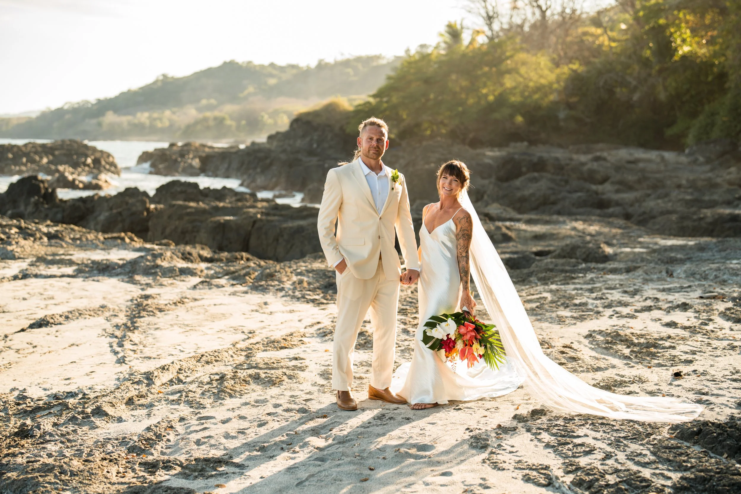 Costa Rica Wedding couple.jpg