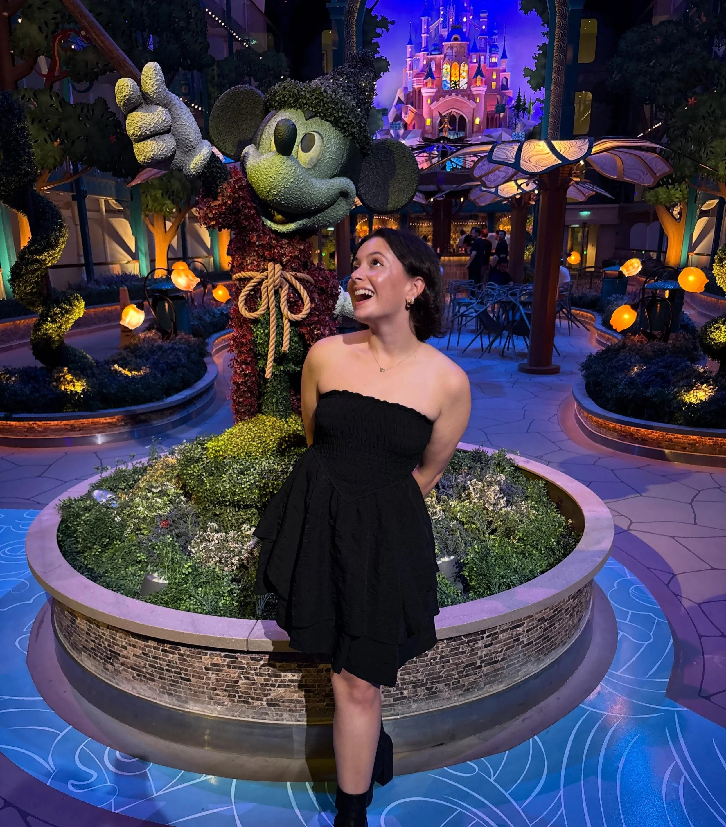 ✨open me!✨

today, I head home from my first contract for dcl on the disney adventure. what a journey. I am so beyond grateful and thankful to have been able to open this special and unique ship. my trainers told us that the best part of any dcl cont