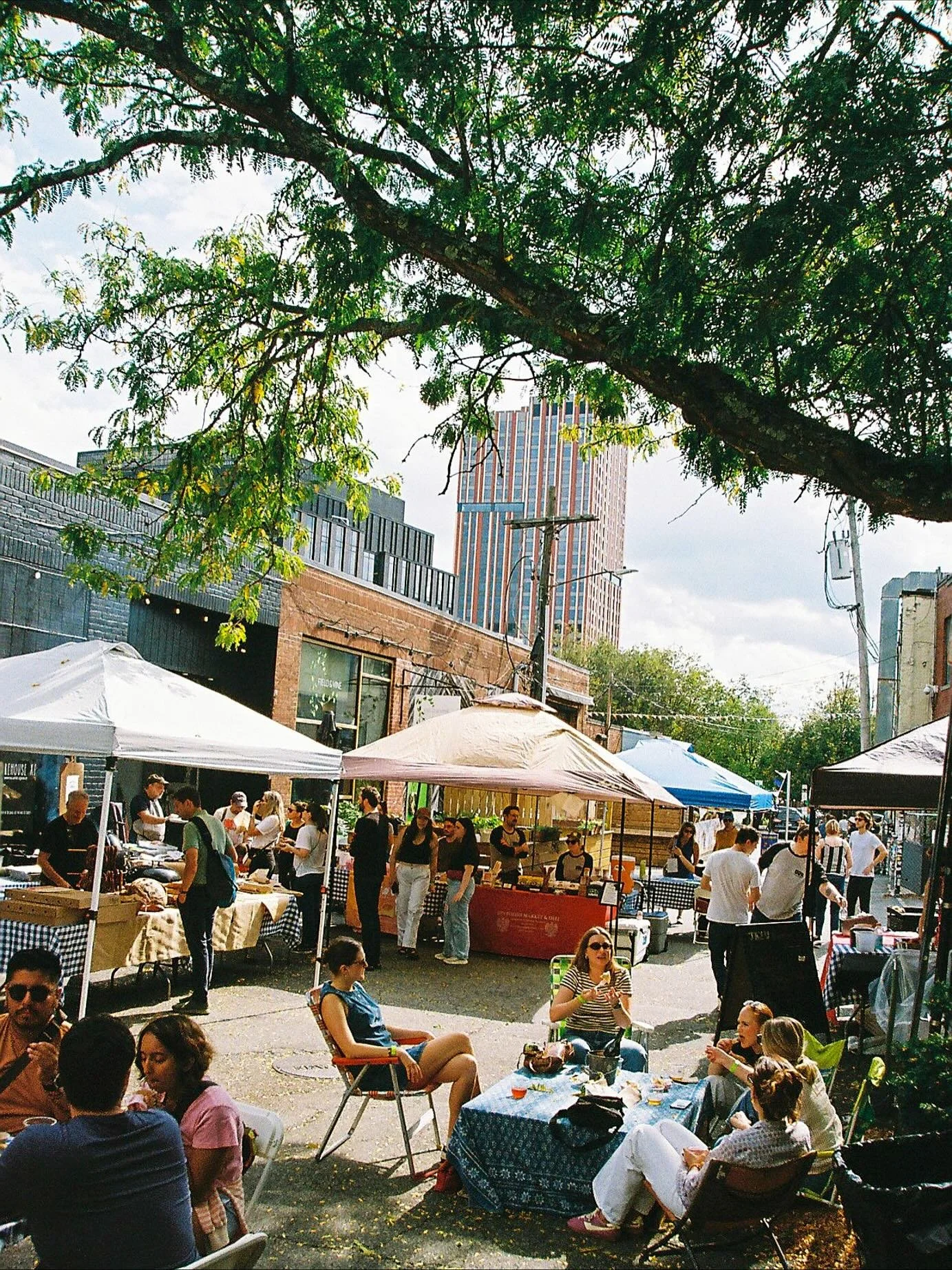 oh my god we love every single photo @boomslang_photography took of our end of summer weingarten ❤️‍🔥❤️‍🔥❤️‍🔥❤️‍🔥❤️‍🔥❤️‍🔥❤️‍🔥❤️‍🔥
here’s my best attempt to choose 20 favs but let’s be real we&rsquo