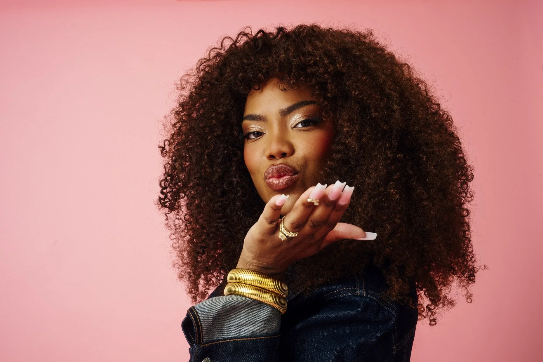 Bleu Magazine : Riley Burruss