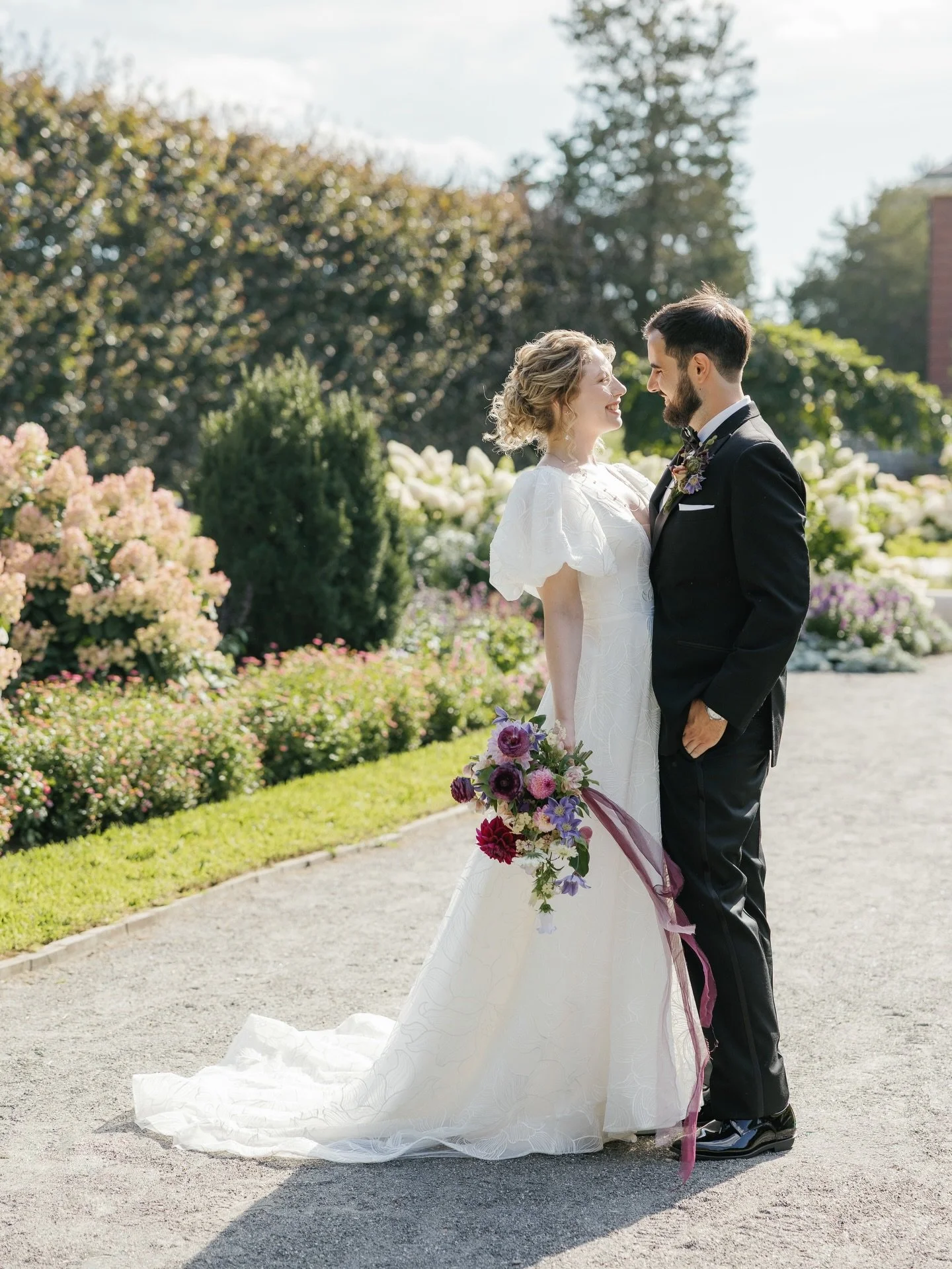 Everyone on this one was such a joy to work with! I even got to host Alex, Christian and Kelly (on what turned out to be the hottest day of the year) at the flower farm and my studio to browse the blooms and hardgoods options to be chosen. 

Seasonal