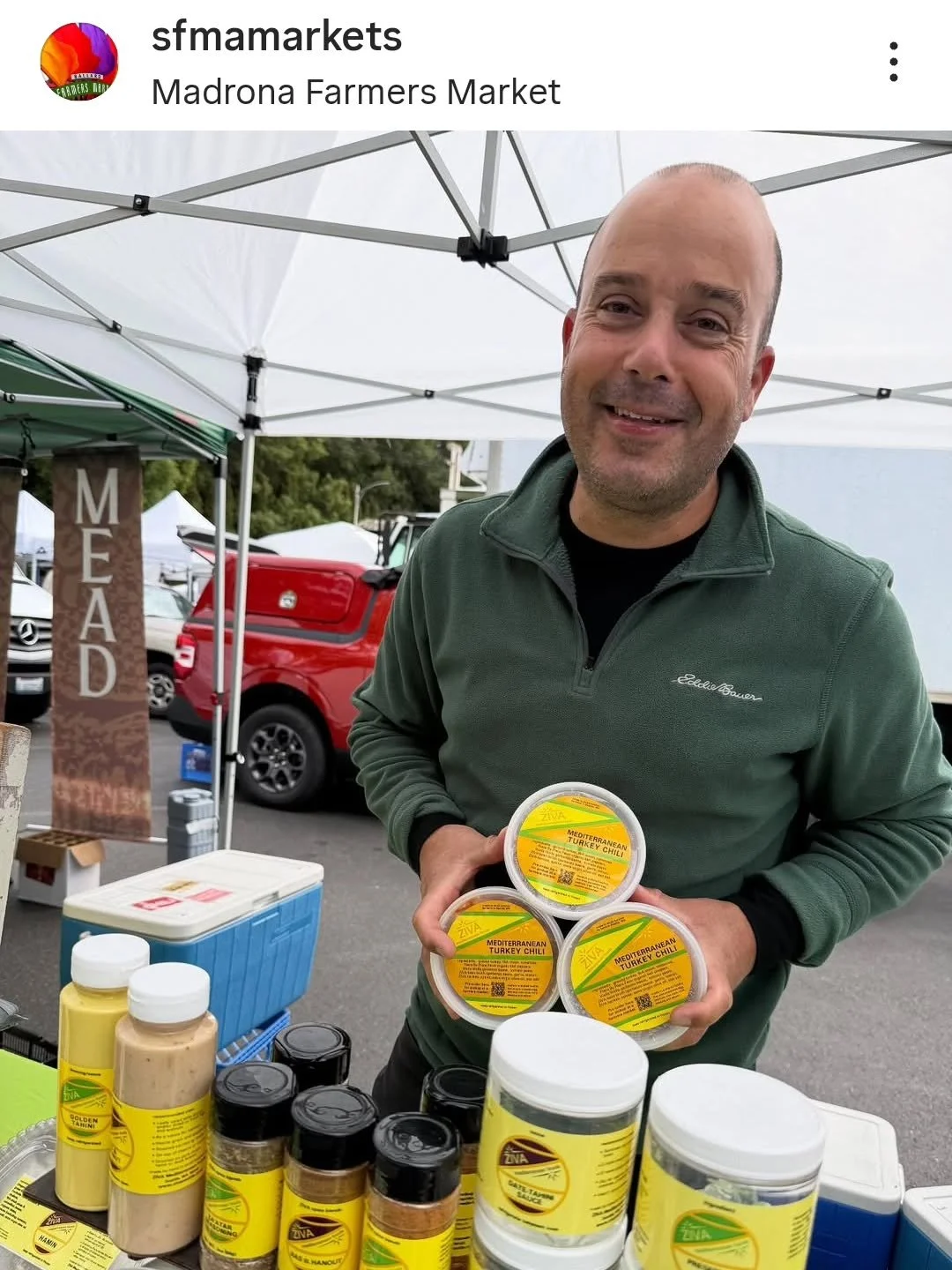 Flashback to a sunnier Friday...
Today is the last Madrona Farmers Market for the season.  Last chance to stock up on our frozen soups, stews, meals and sauces in the neighborhood.  We appreciate your support all summer and hope to see you this even
