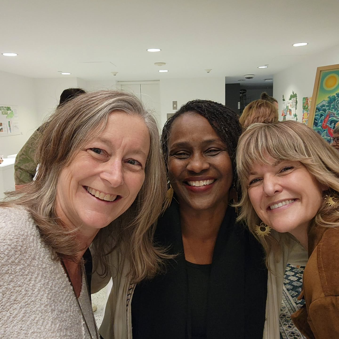 It was wonderful seeing Kelly (SFMA Operations Manager) and Joy Moody (FARMore Executive Director) last night at the Seattle Art Museum!&nbsp; Kelly was a panelist in &ldquo;SAM Talks:&nbsp; From Soil to Stalls:&nbsp; Life on Farms and Markets&rdquo;