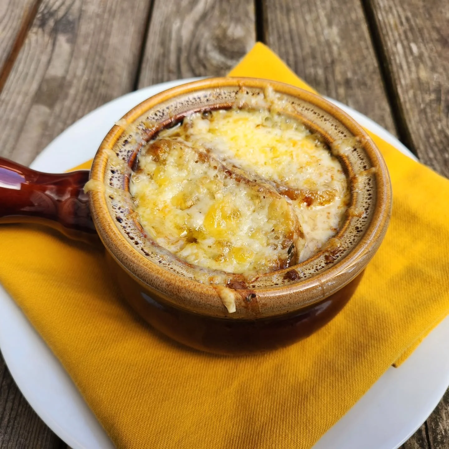 Winter is not over yet, stock up on our French Onion Soup for those random rainy and/or chilly days to come!  Or eat it on a sunny day like they do in France!

Shown here topped with slices of French Guys baguette and Fantello cheese.

We are at Univ