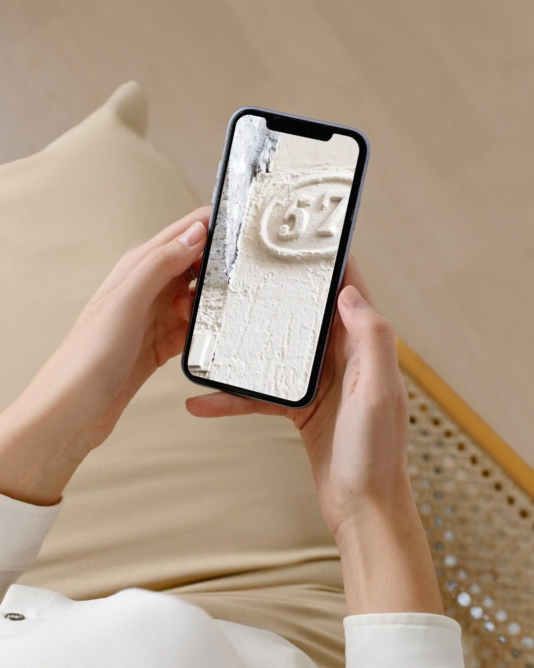MOCKUP-iphone (2).jpg
