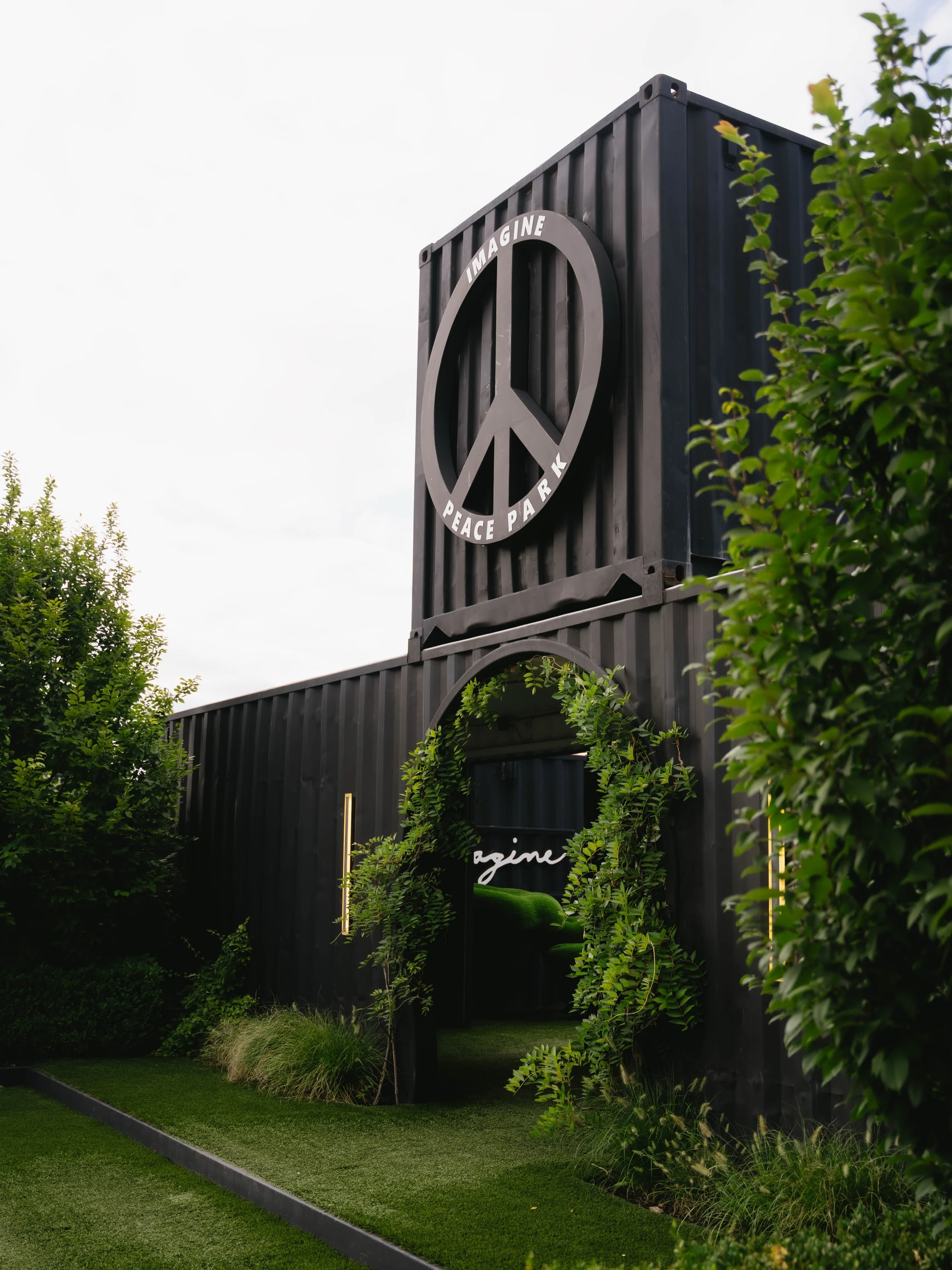 We have a new wedding venue in Michigan, guys, and I am absolutely OBSESSED with it!!

Imagine Peace Park opened in 2021 and is such a beautiful outdoor venue, and I had the pleasure of photographing my cousin&rsquo;s wedding here! Between celebratin