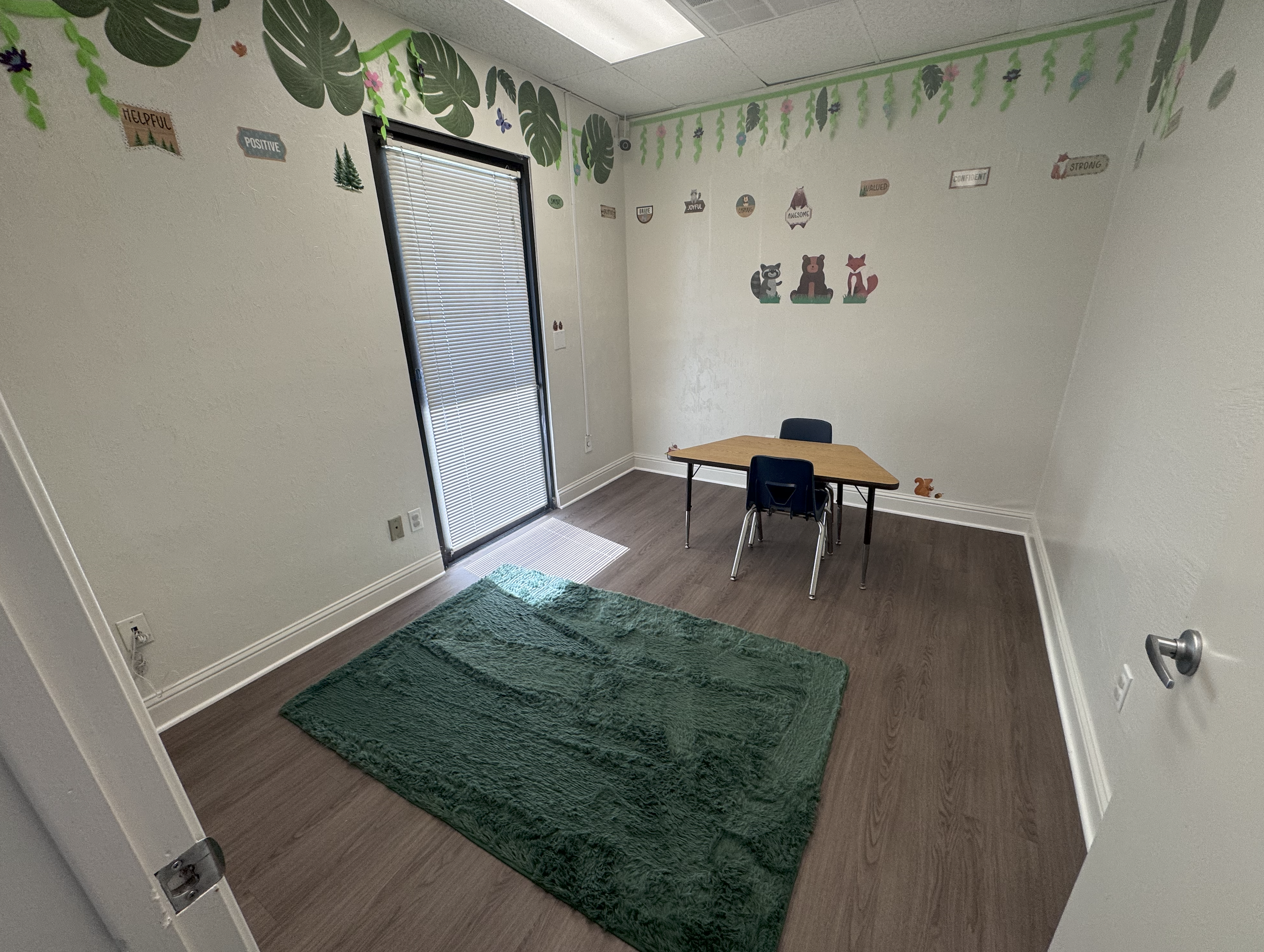 Jungle Themed Therapy Room.png