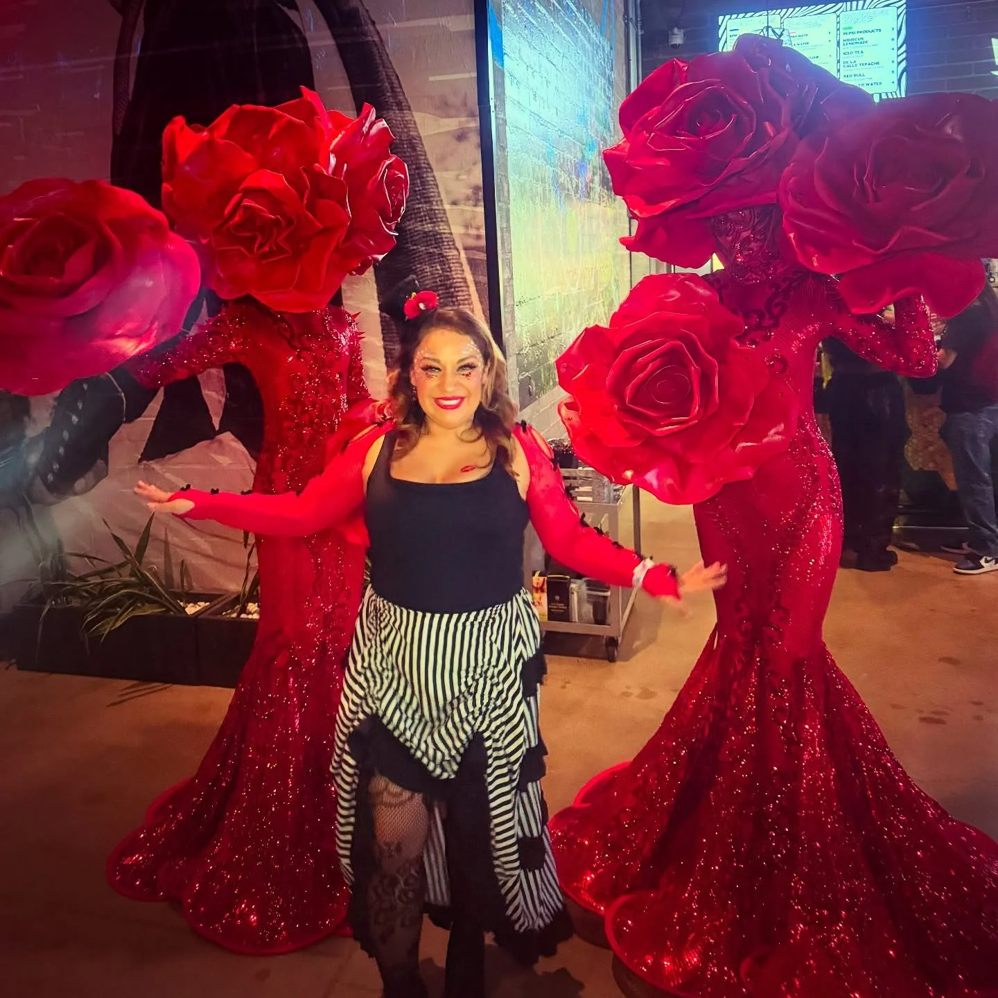 Witness something you have never seen live before! 
There&rsquo;s a moment at every event when guests stop, stare, and reach for their phones. That&rsquo;s the magic of my Kikimora Living Roses&copy;

These tall beauties aren&rsquo;t just performers&