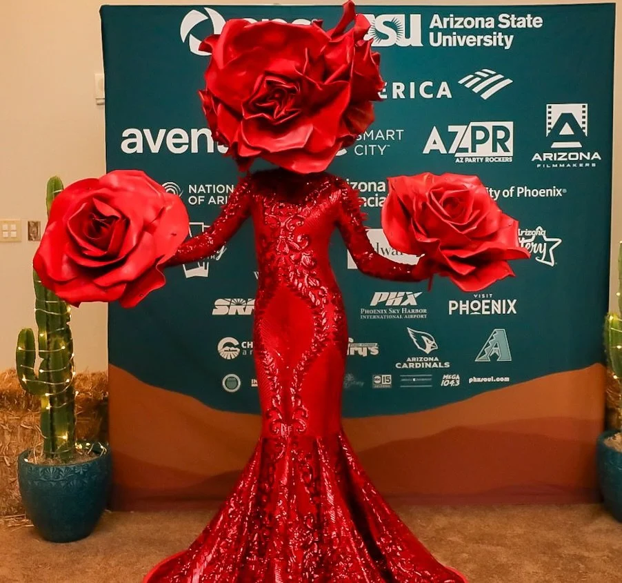 Elegance in full bloom. Our Living Roses&copy; brought the magic to the Black Chamber of Arizona gala&mdash;where luxury meets artistry. Red and white roses, dancing across the red carpet, creating unforgettable moments for an unforgettable evening. 