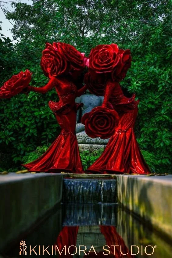 Red Roses dancing at Garden party