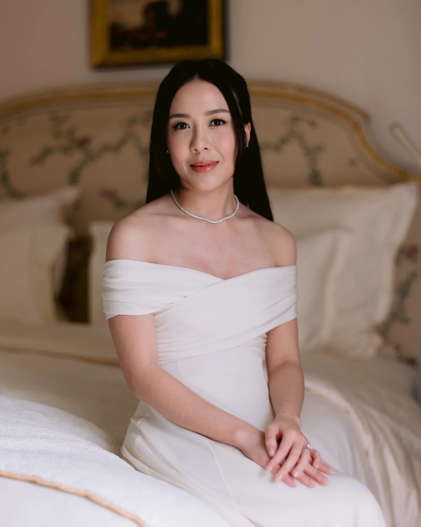 Nadia &amp; Abraham in @ritzparis 

This lovely couple exuded warmth and grace. 
From her elegance to the adorable moment of sharing their favorite dessert, every detail was perfectly captured by @gregfinck 

#ParisMakeup #ParisWeddingMakeup #ParisBr