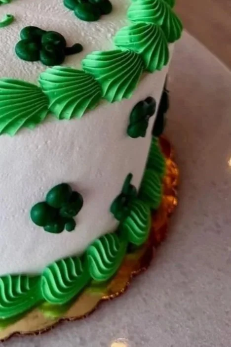 Mini Pot of Gold Cake