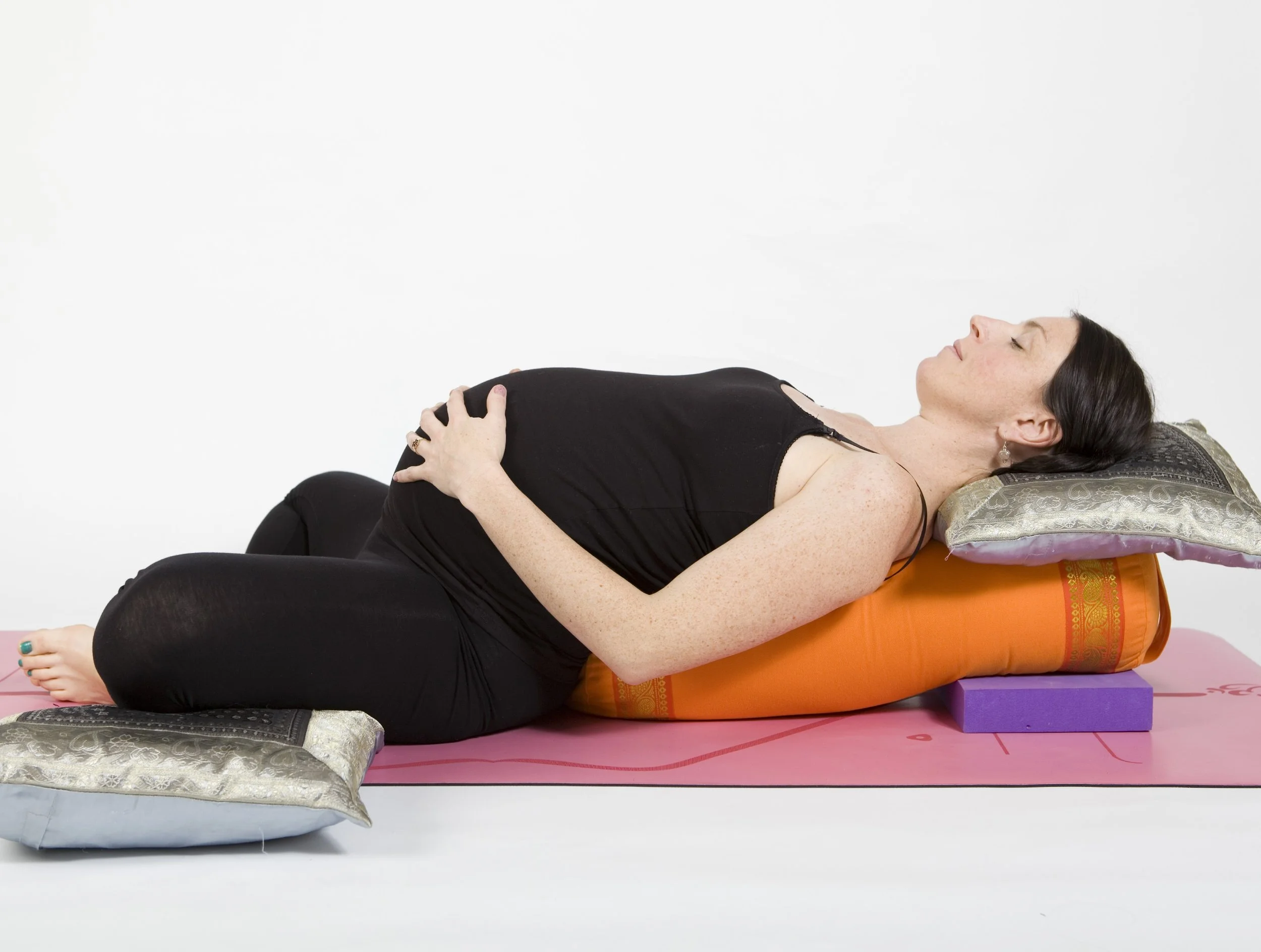 85hrs PREGNANCY YOGA TEACHER TRAINING WITH SALLY PARKES [02-06 JUN]