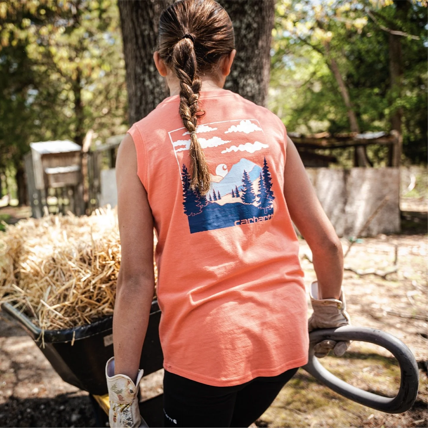 Photo i took during a @carhartt kids photoshoot showcasing new products. These images were used online and for in store signage.

#glasshousestudiosnc #gooddesign 
#graphicdesigner #design #logo #art #branding #illustration #graphics #creator #create
