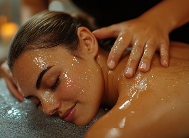 How Body Massage Can Help You Unwind After a Busy Week