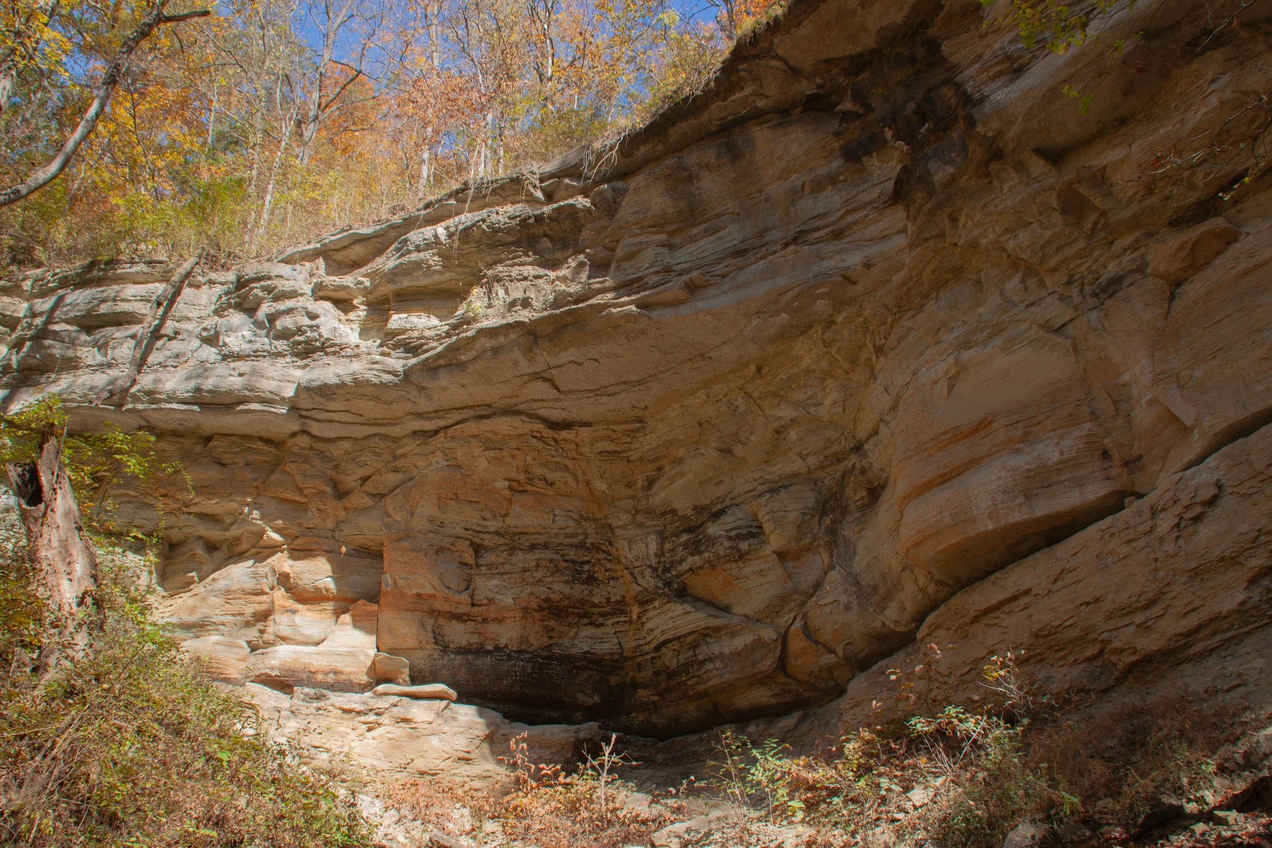 CliftyFalls_Overhang_01.jpg