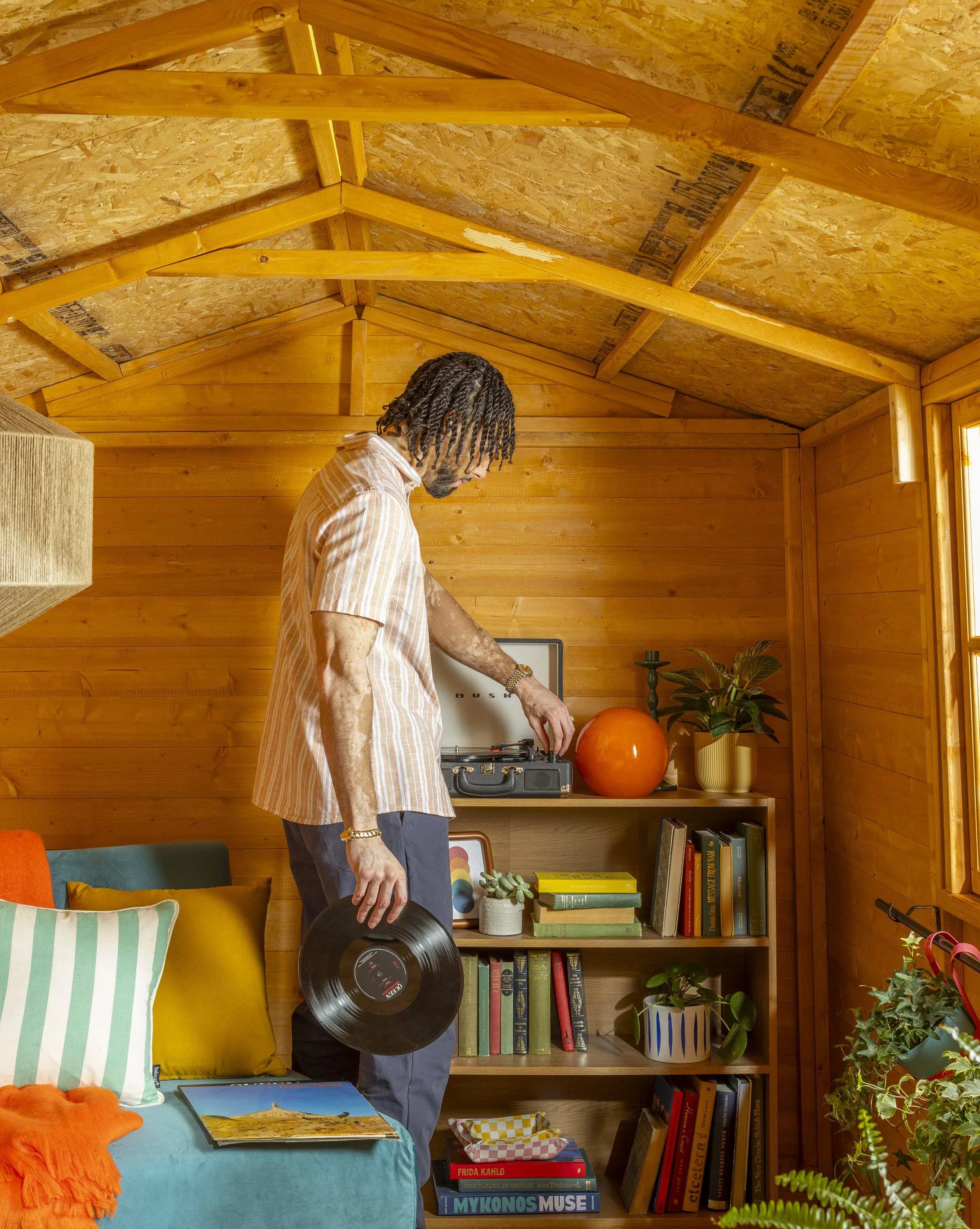 Shed interior Devon 07.jpg