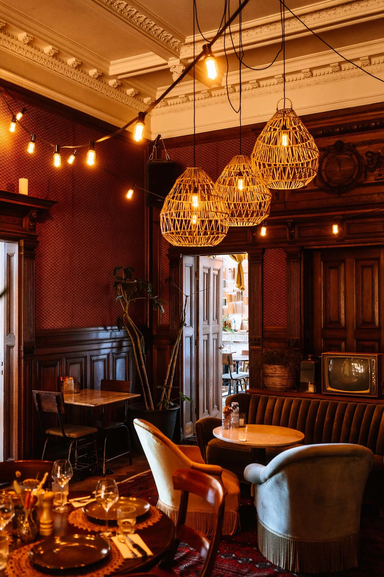 wooden interior at paco ciao restaurant.jpg