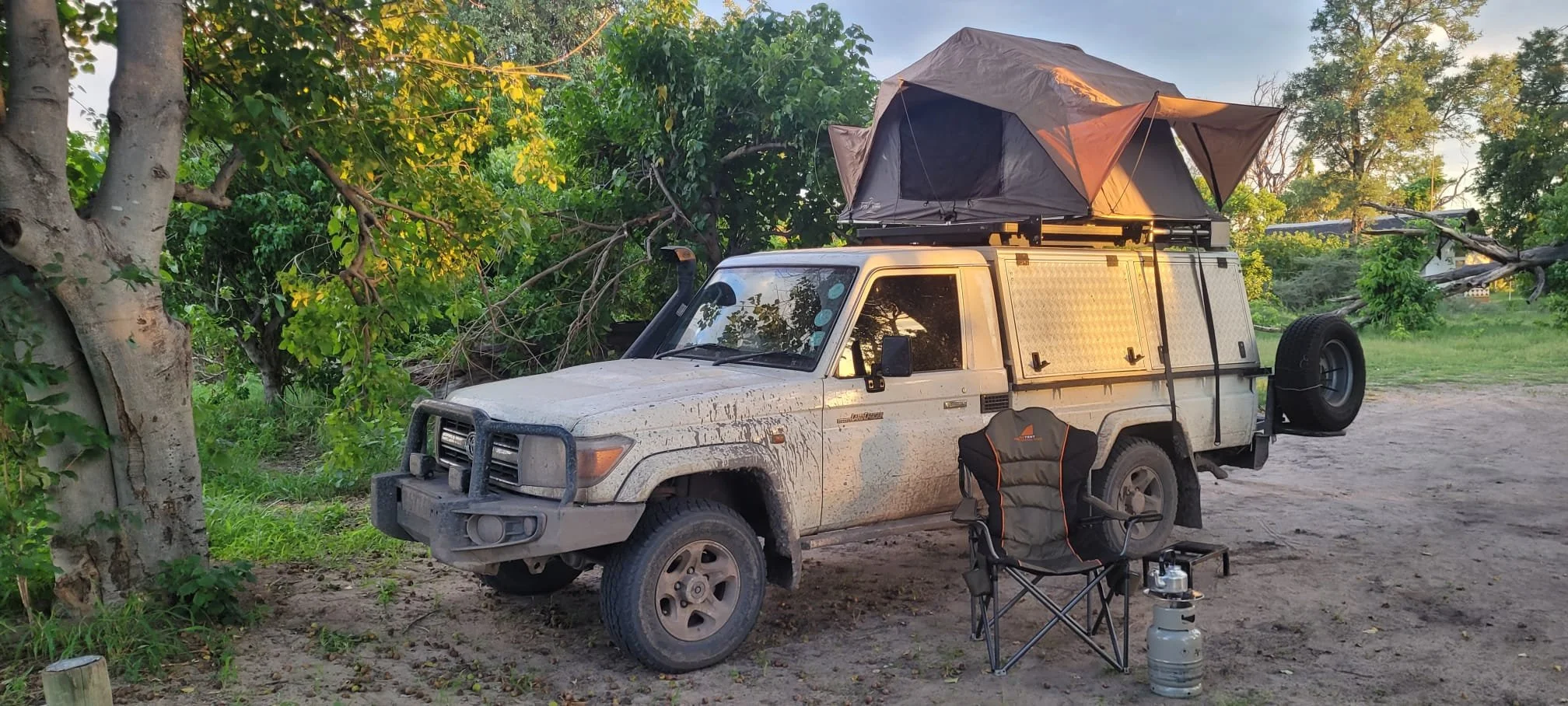Toyota Land Cruiser- Single Cap