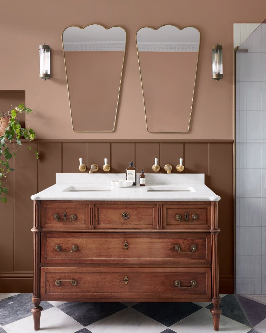 A trend I&rsquo;m seeing more this year is the use of stone or marble to transform vintage furniture into bathroom cabinets and vanities &ndash; and I love it! 

Although we often think of stonework as being a part of something brand new, it can take