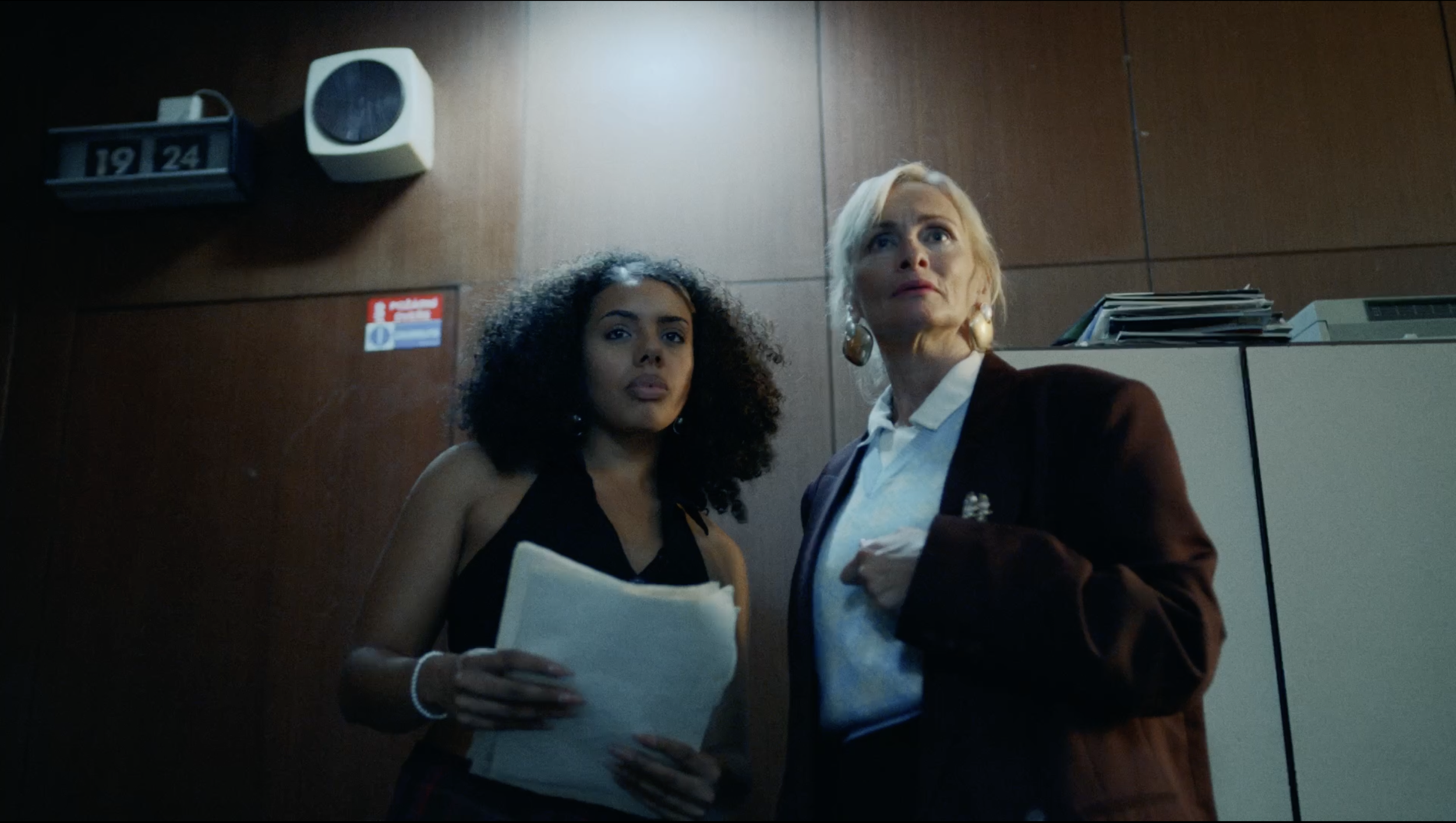 ShakeYouOffStills_16.png