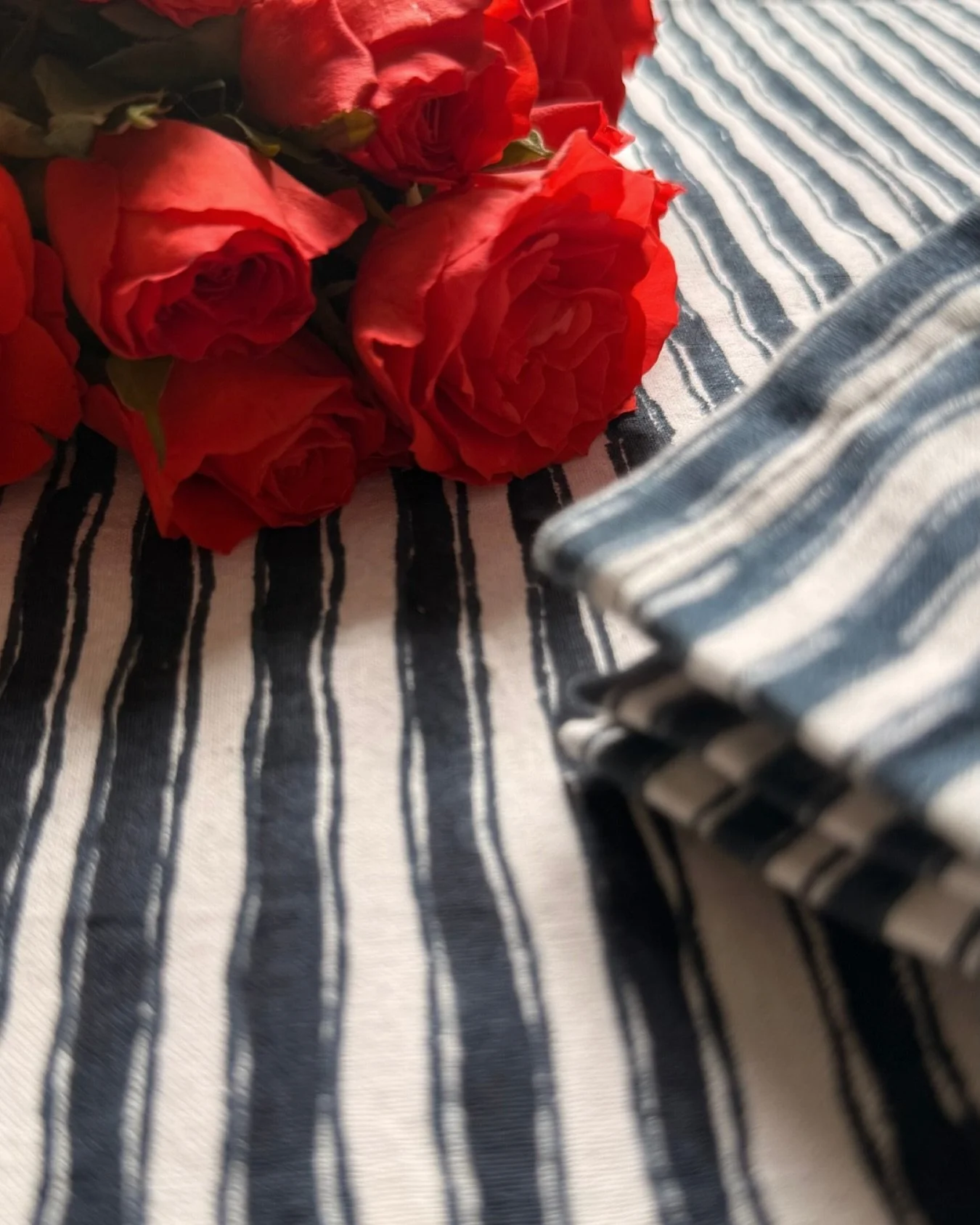 ✨ A closer look at our Solae print.

Little confession: content creation isn&rsquo;t really my thing 😅
I&rsquo;m often (okay, always) grumbling about having to post regularly to stay engaging and connect with all of you&hellip;

But styling a beauti