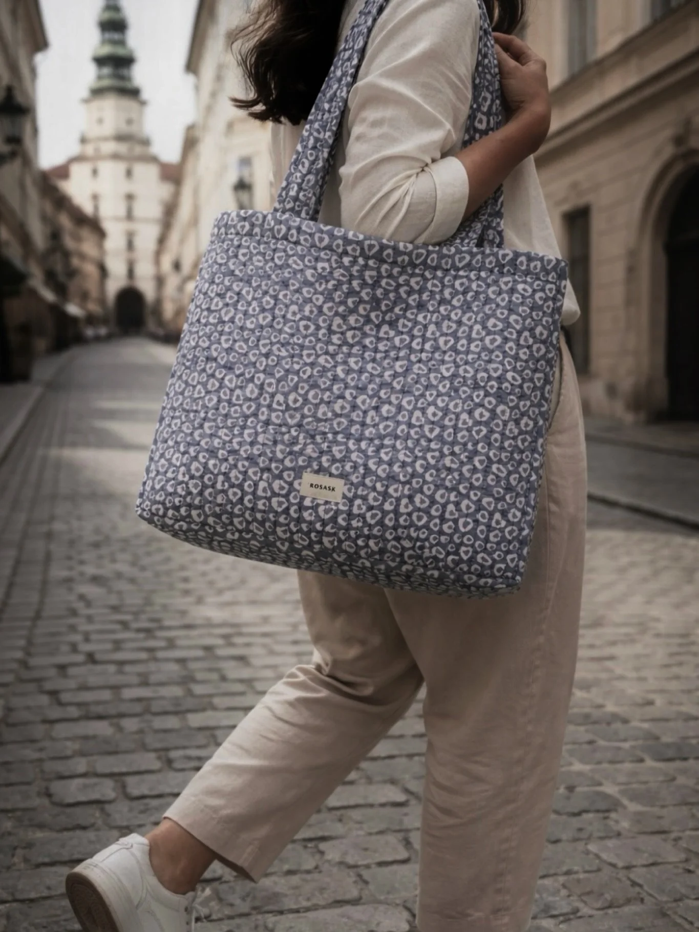👀 Introducing the first piece of our collection: the Graou Tote 🐆

Designed and unveiled in #Bratislava 💙

Minimal at first glance.
Designed with intention, down to every detail.
All its features coming very soon 😉

🇫🇷 On vous d&eacute;voile la