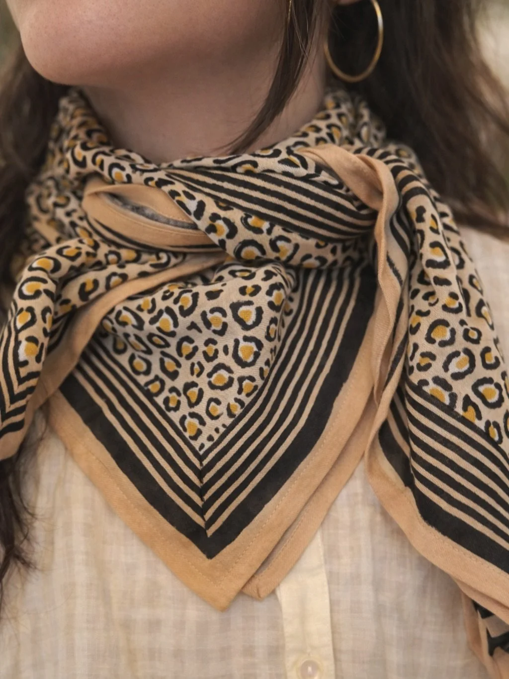 Graou scarves are here! 🐆
An exclusive print, thoughtfully made ❤️
Wear it solo or go full matchy with your little ones ✨

Soon available on rosask-store.com

🇫🇷 Les foulards Graou sont l&agrave; ! 🐆
Un imprim&eacute; exclusif, imagin&eacute; ave