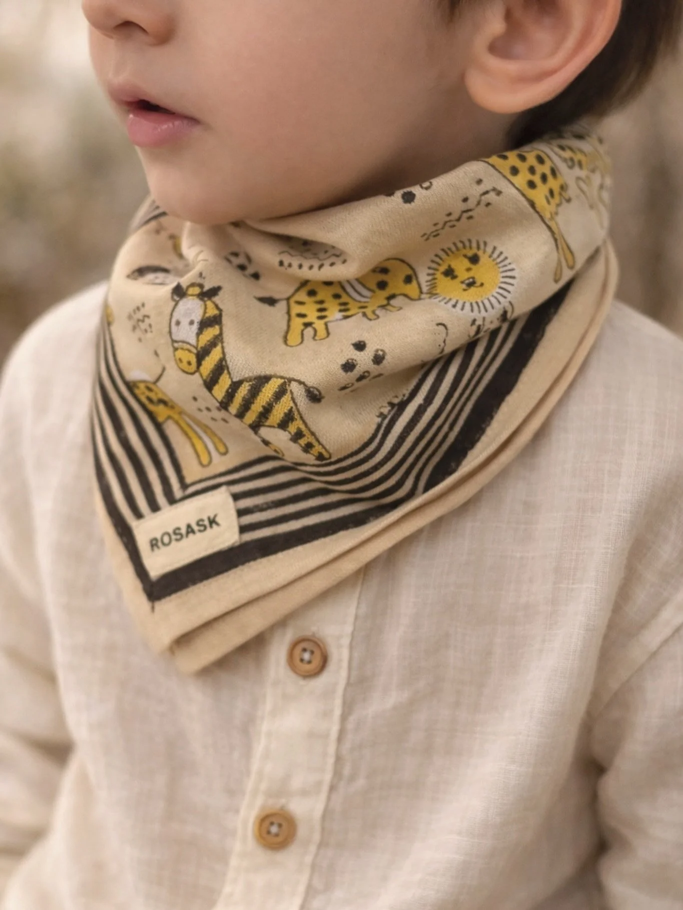 Little Safari mode: ON 🐘🦁🦒
Cuteness level: 100% 🤍

The scarf that turns every outfit
into a little adventure ✨

Available at rosask-store.com
Link in bio 🔗