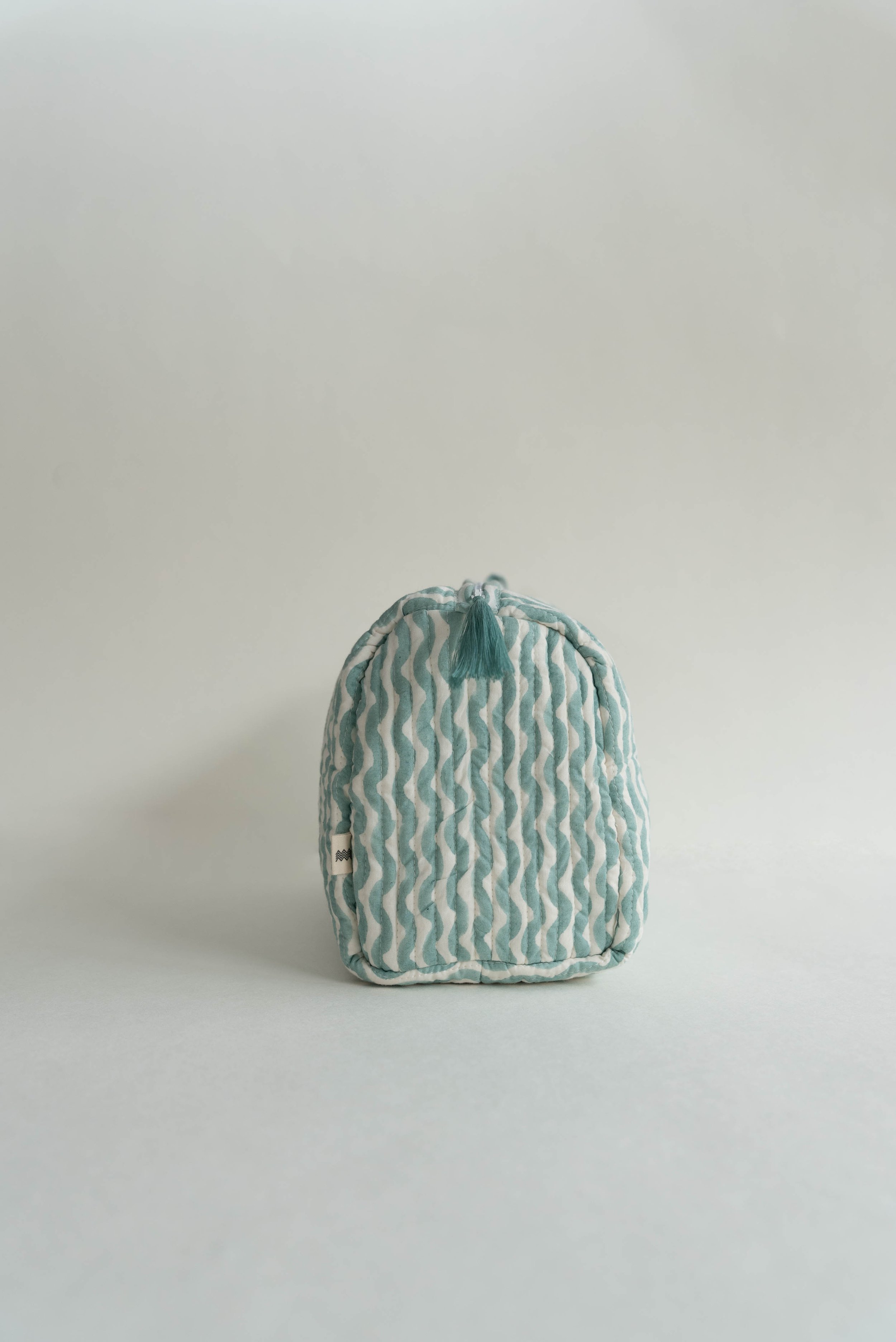 Moana Wash:Toliletry Bag with Waterproof Lining_02.jpeg