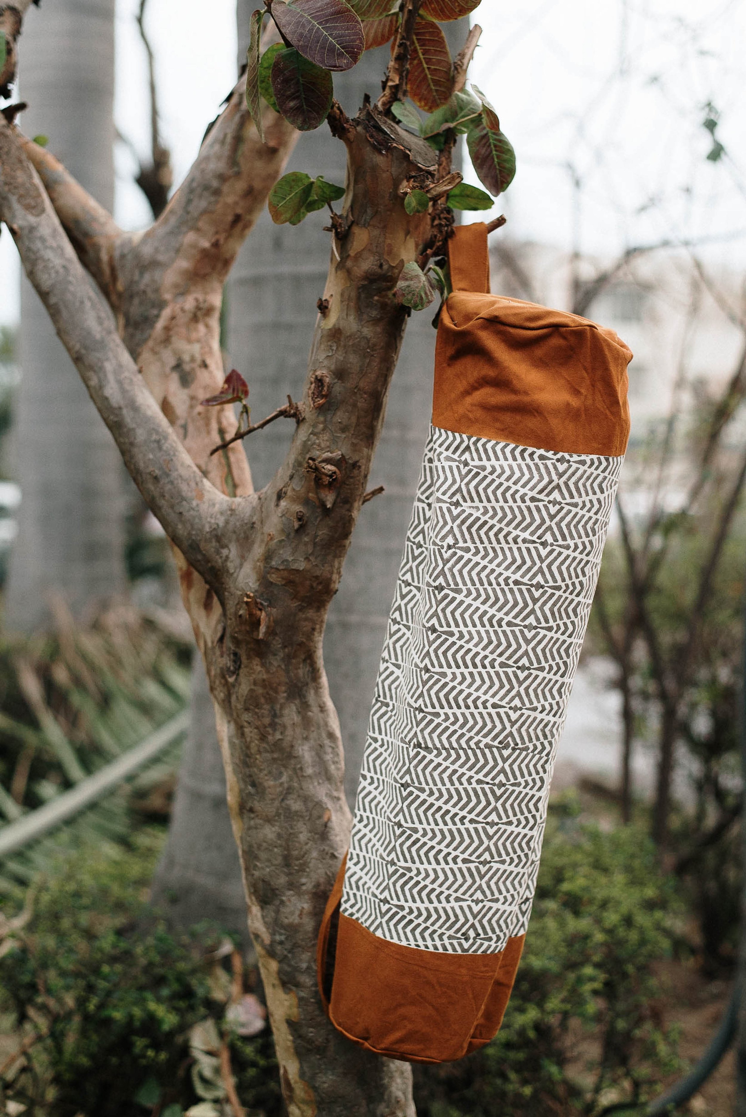 Raamae_Hand Block Printed_Nikaai Yoga Bag_01.jpeg