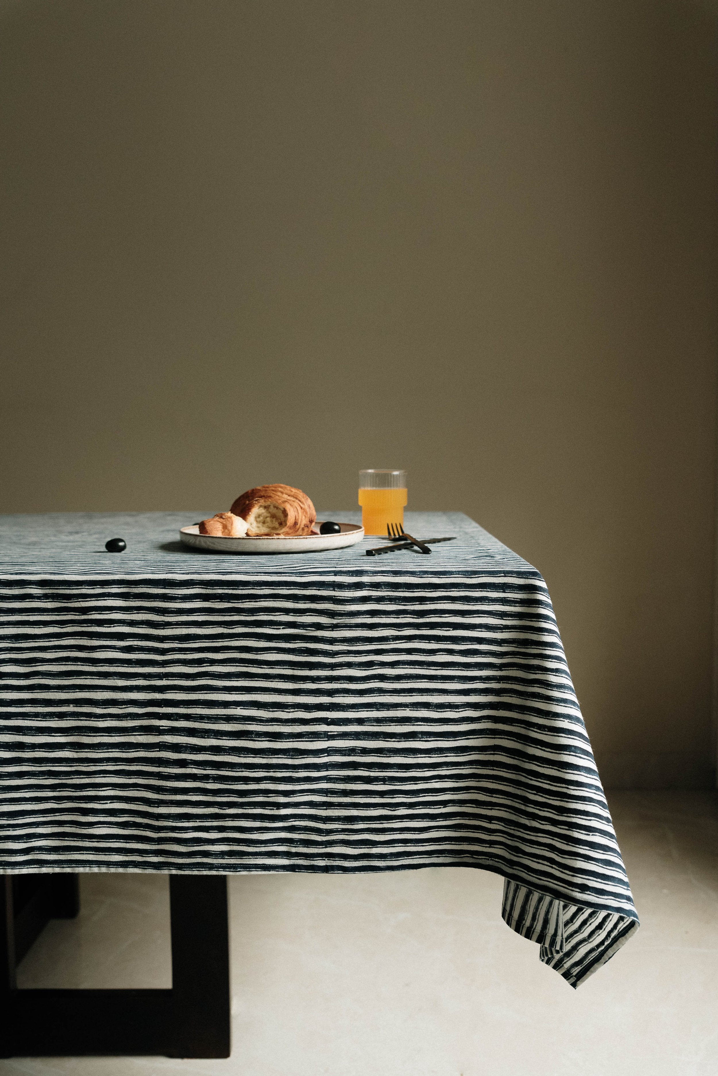 Raamae_Blockprinted_Solae_Tablecloth_01.jpeg