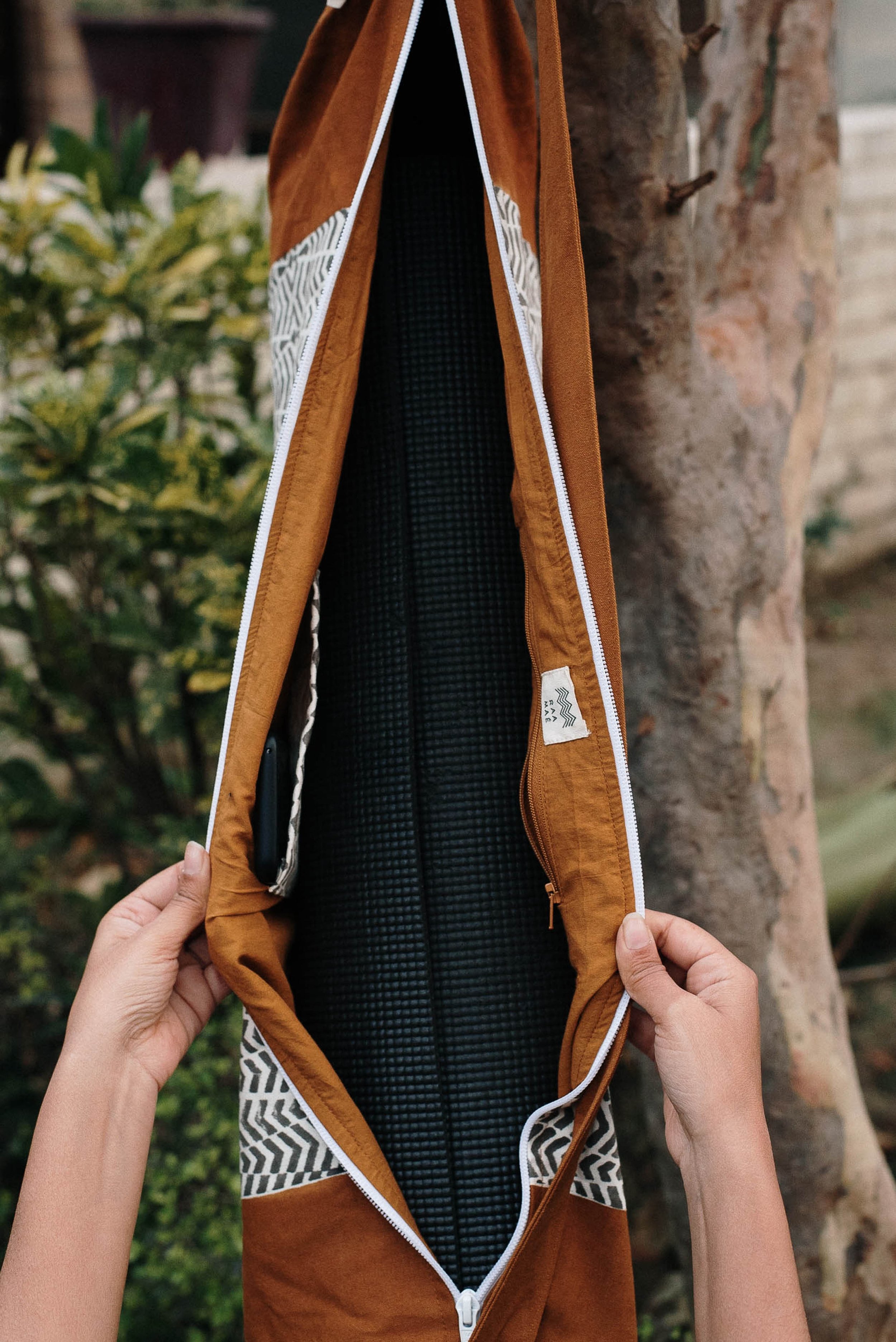 Raamae_Hand Block Printed_Nikaai Yoga Bag_02.jpeg