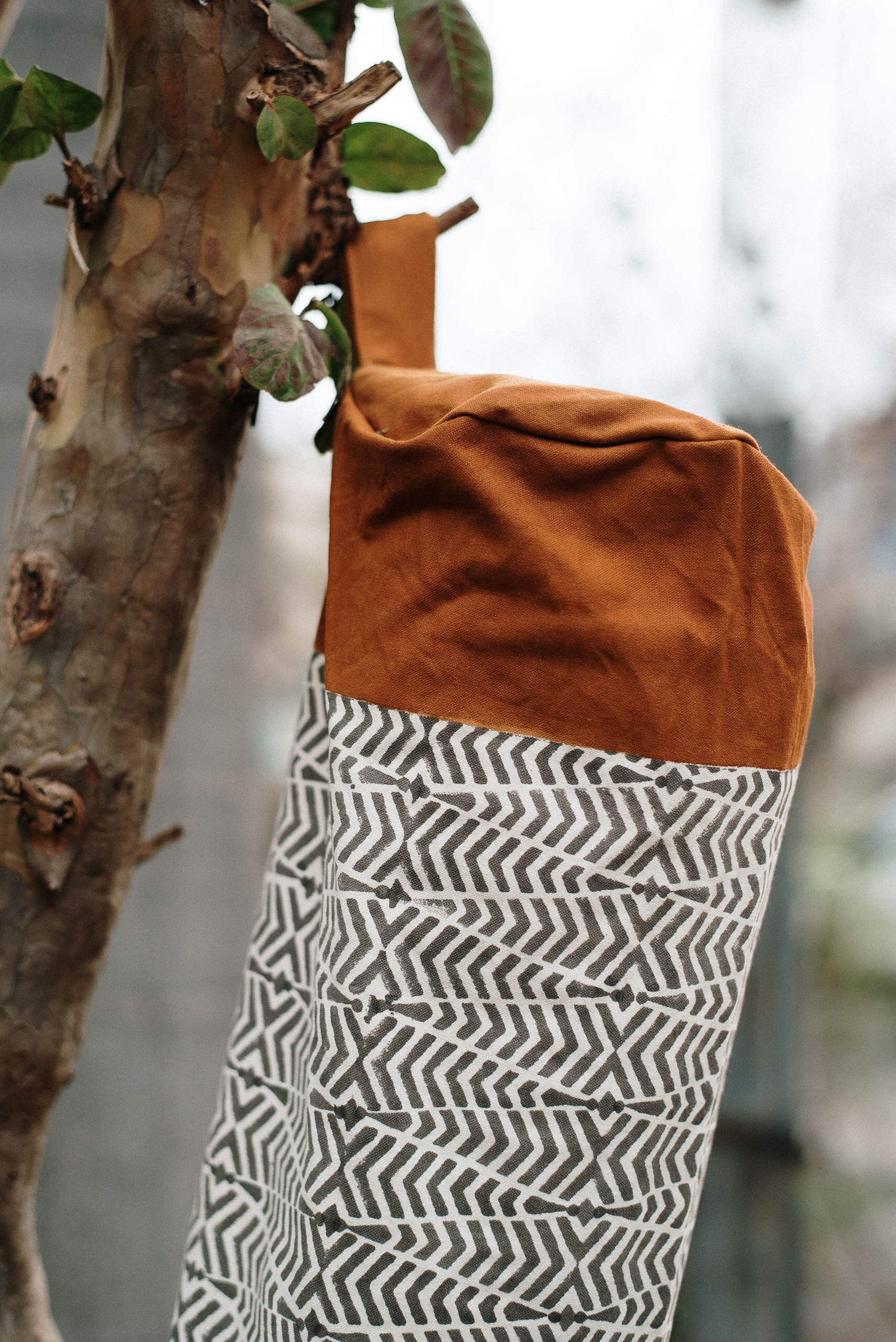 Raamae_Hand Block Printed_Nikaai Yoga Bag_03.jpeg