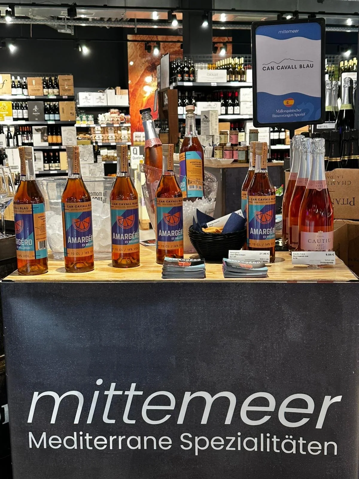 Amarg&eacute;ro goes Berlin! Meet us today at @mittemeer and discover the true spirit of Mallorca ☺️🍊

⏰ 12&ndash;18
📍 Mitte Meer Prenzlauer Berg

And if you can&rsquo;t make it today, drop us a line at info@cancavallblau.com 💌