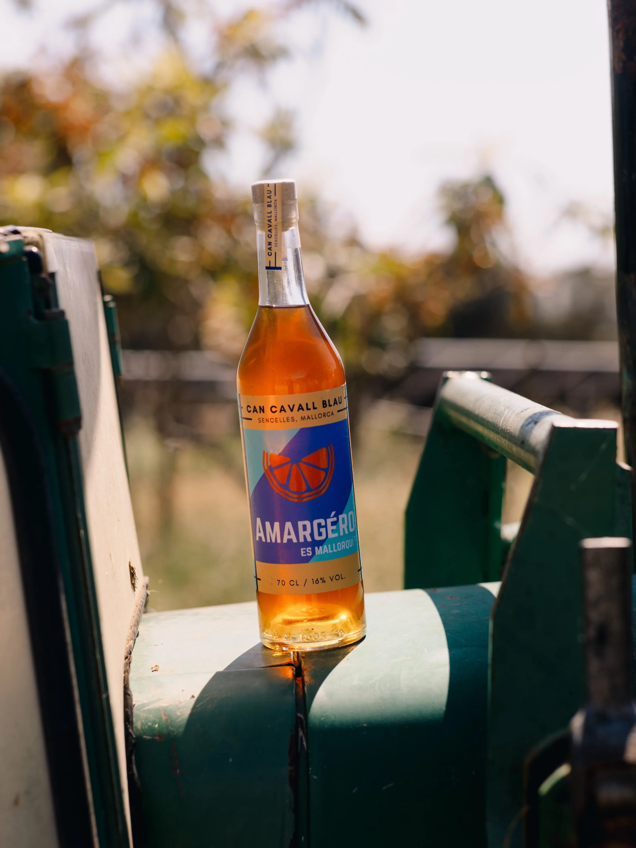 We just bottled the new vintage this week and we would like you to be among the first to try it! 

It tastes like the year did. The warm afternoons, the cold February mornings when we were out picking, the showers that turned up right when we needed 
