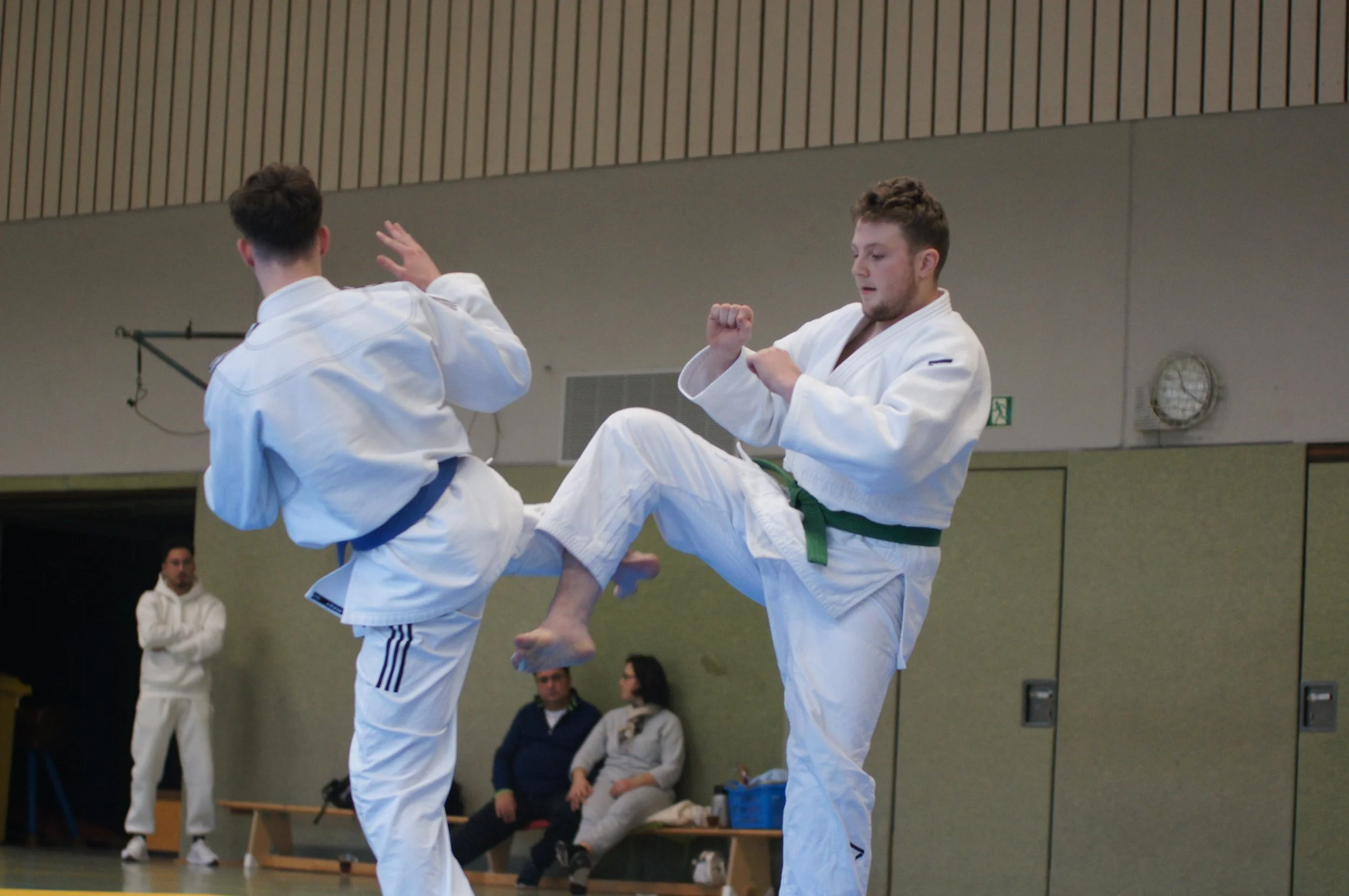 Paul Wulf mit einer Unterschenkelabwehr