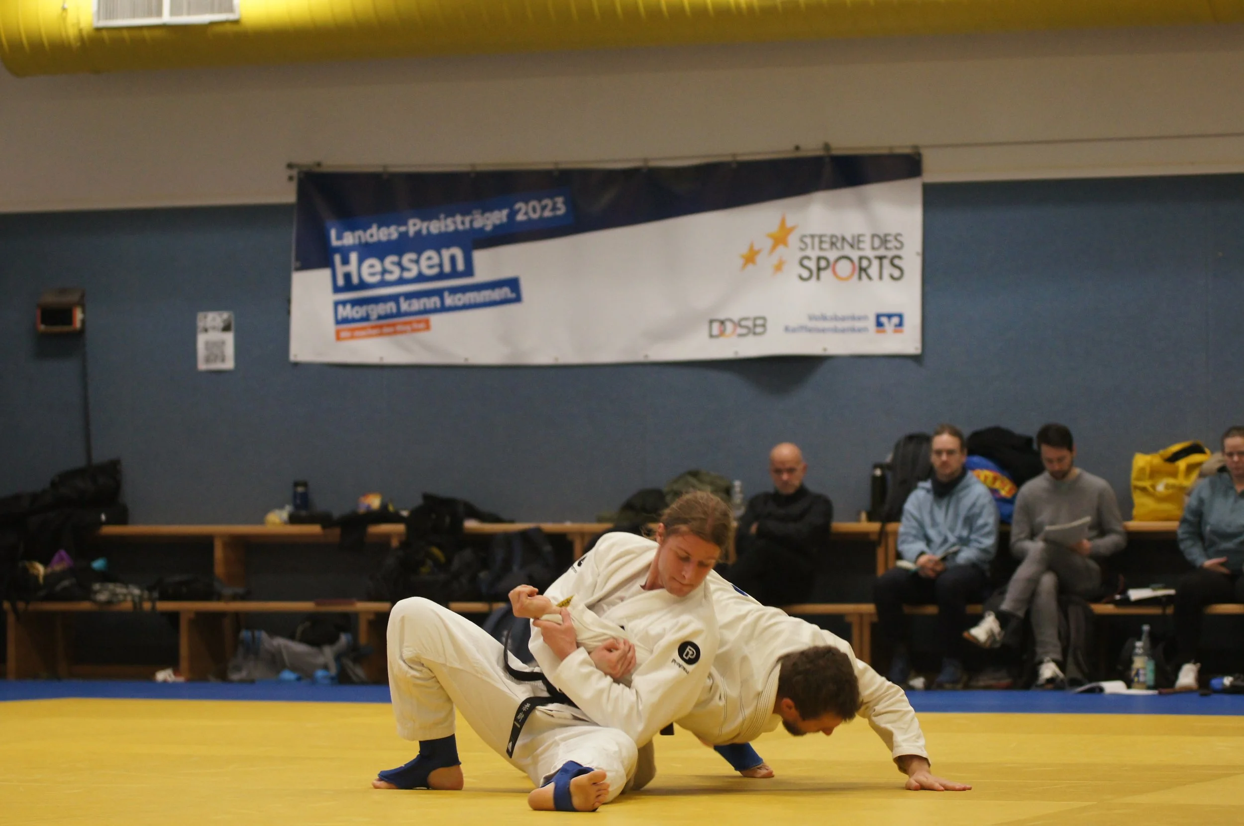 Mitja Manschitz mit einem Körperstreckhebel