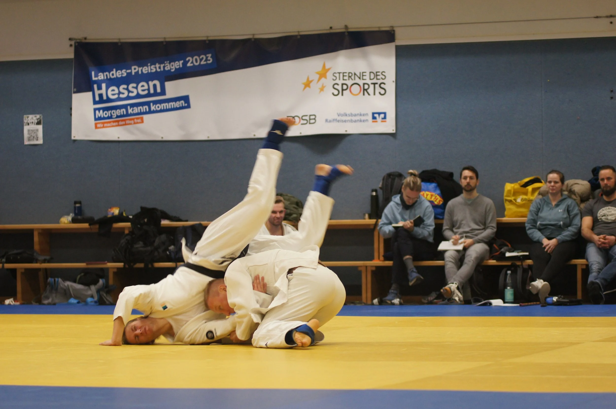 Malte Breunig-Wolfers wirft Schulterwurf