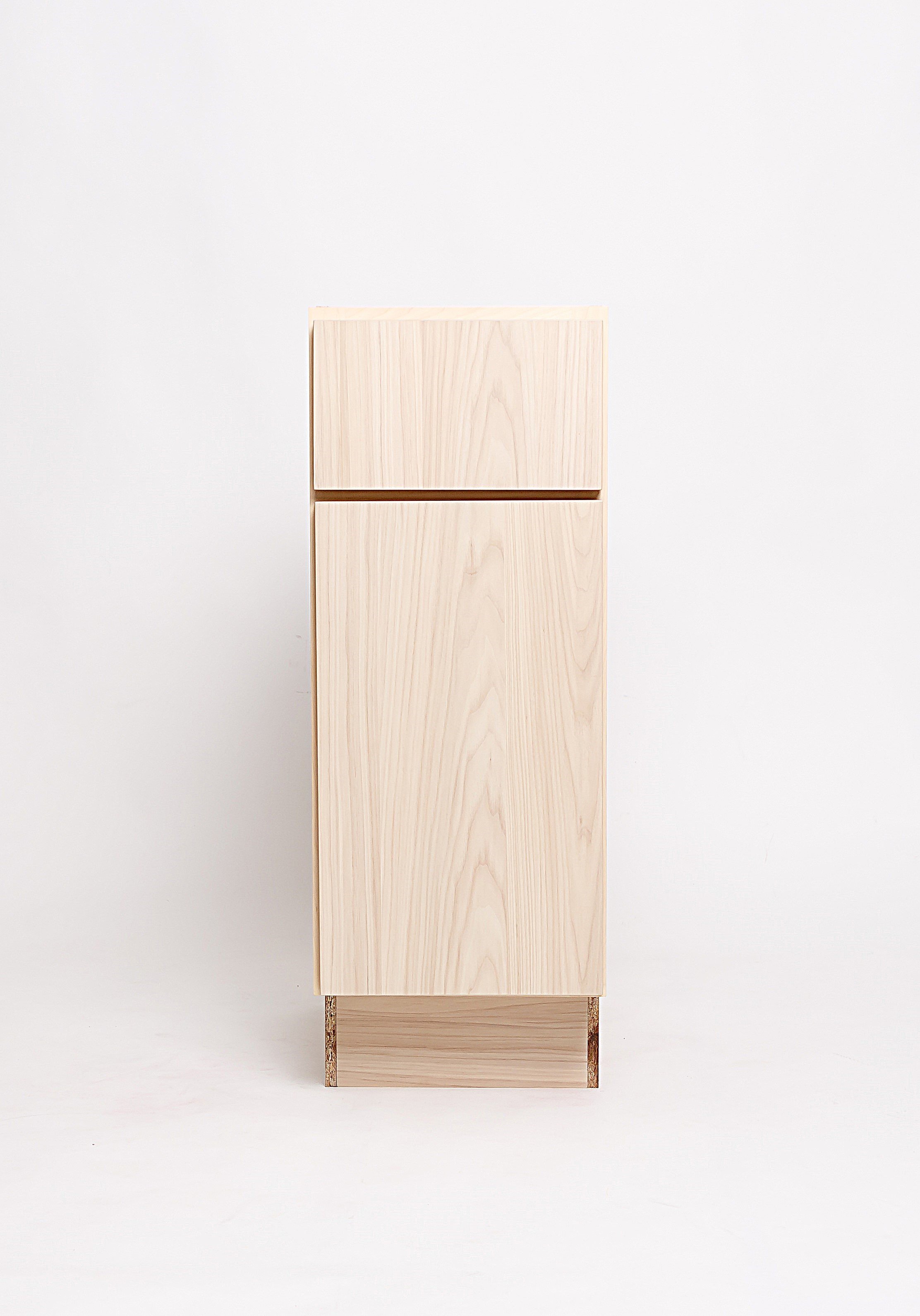 Shown in Marcona Laminate