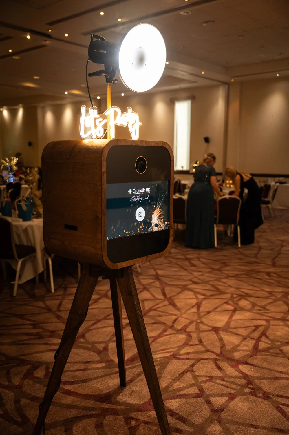 The OG Square Tripod Photobooth