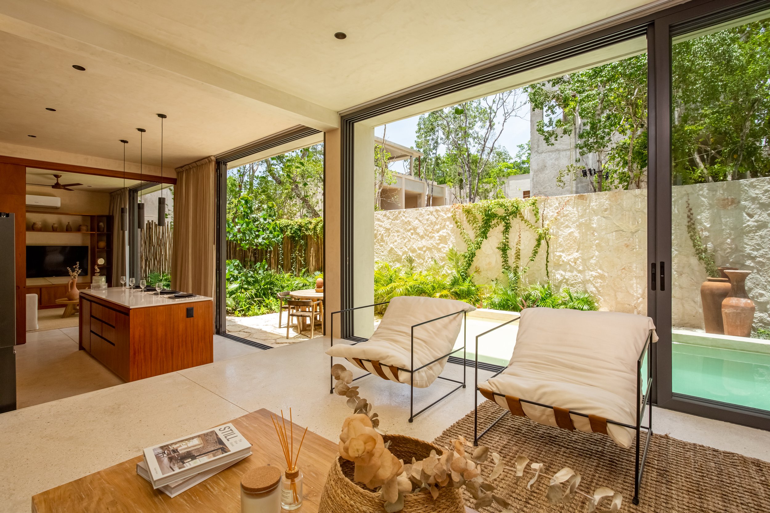 Amari_Uptown_Villa_Luna_4859.jpg
