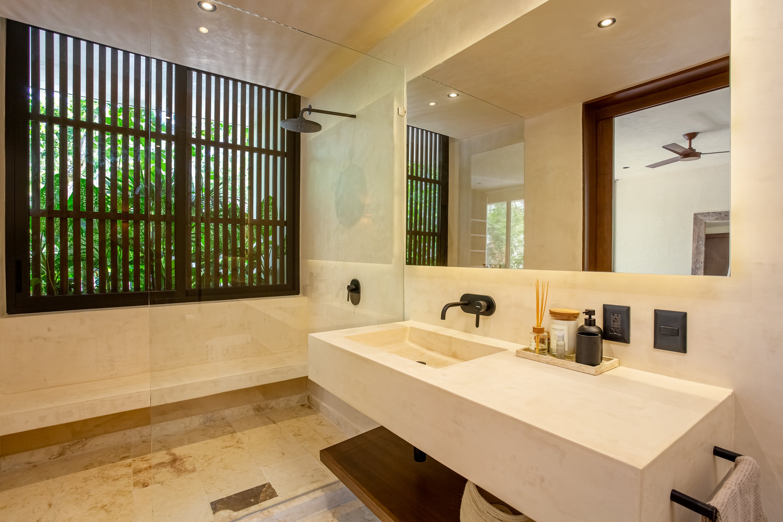 Amari_Uptown_Villa_Sol_4844.jpg