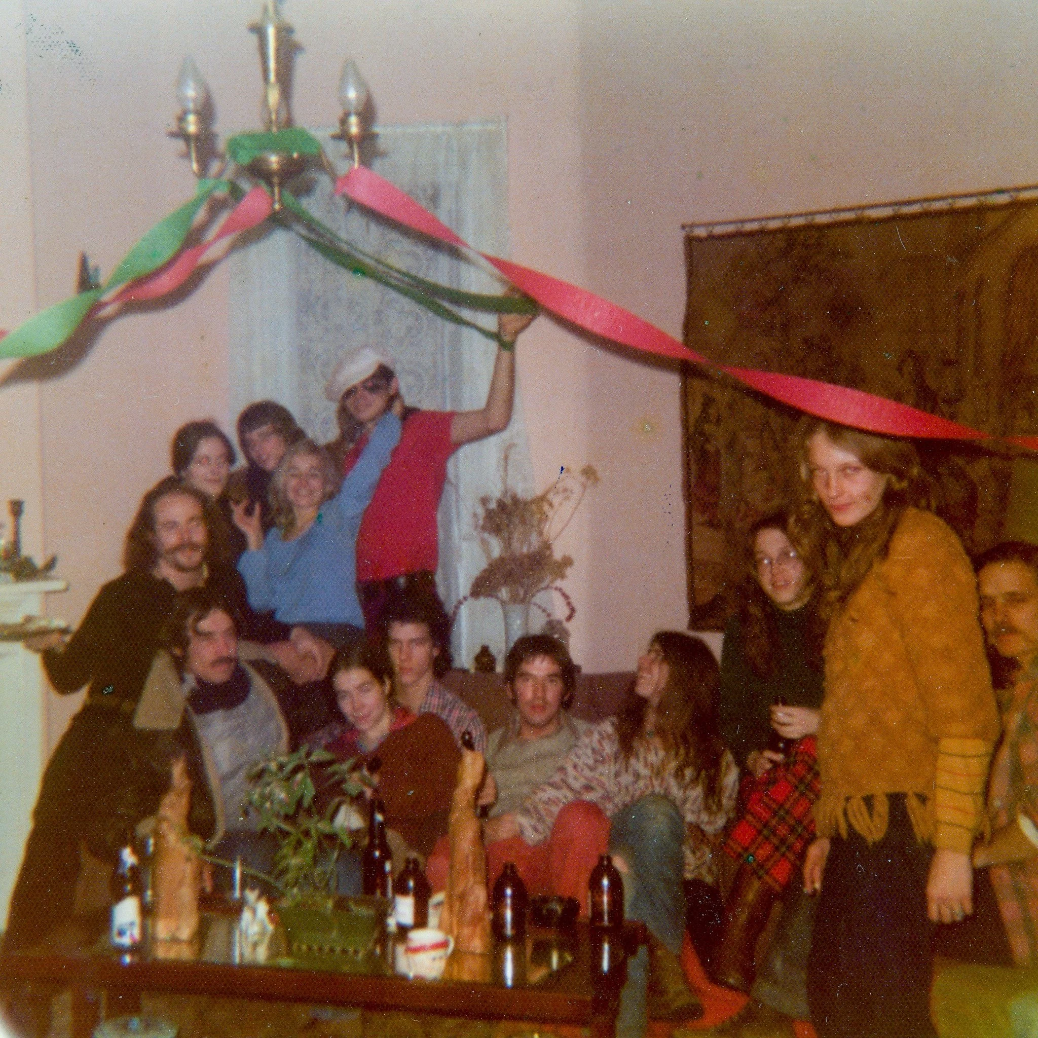 HAPPY HOLIDAYS FROM FMA! 💚☃️❤️

We are grateful for you and your support of Kentucky's LGBTQ history.

As we approach the end of the year, all of us at the Faulkner Morgan Archive want to extend our deepest gratitude for your support. Whether you vi